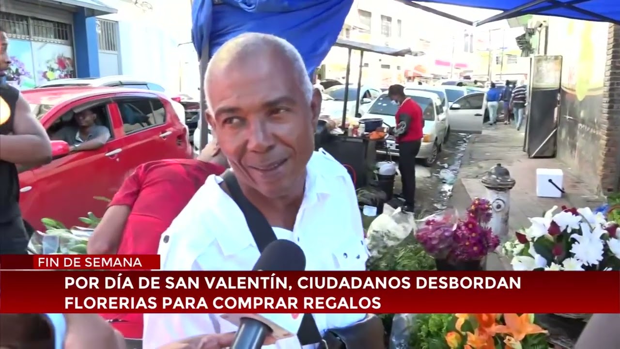 Por Día de San Valentín, ciudadanos desbordan florerías para comprar regalos