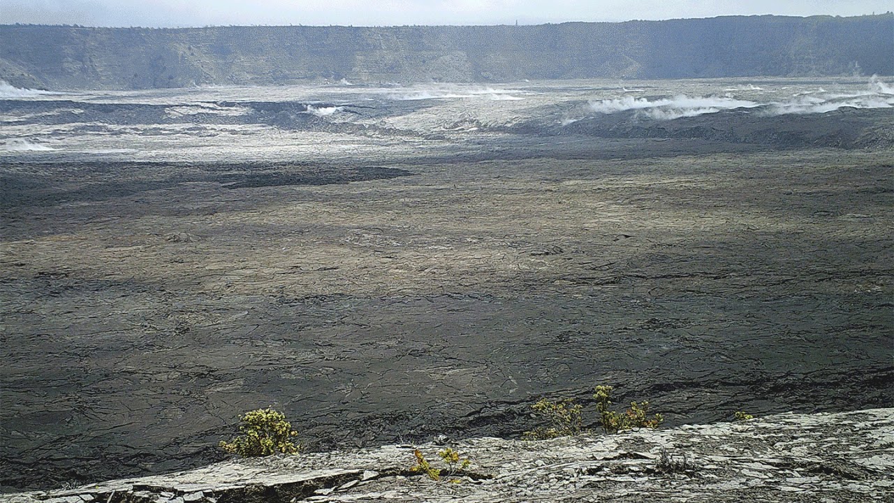 Time-lapse images show collapse of Kilauea volcano's summit caldera floor