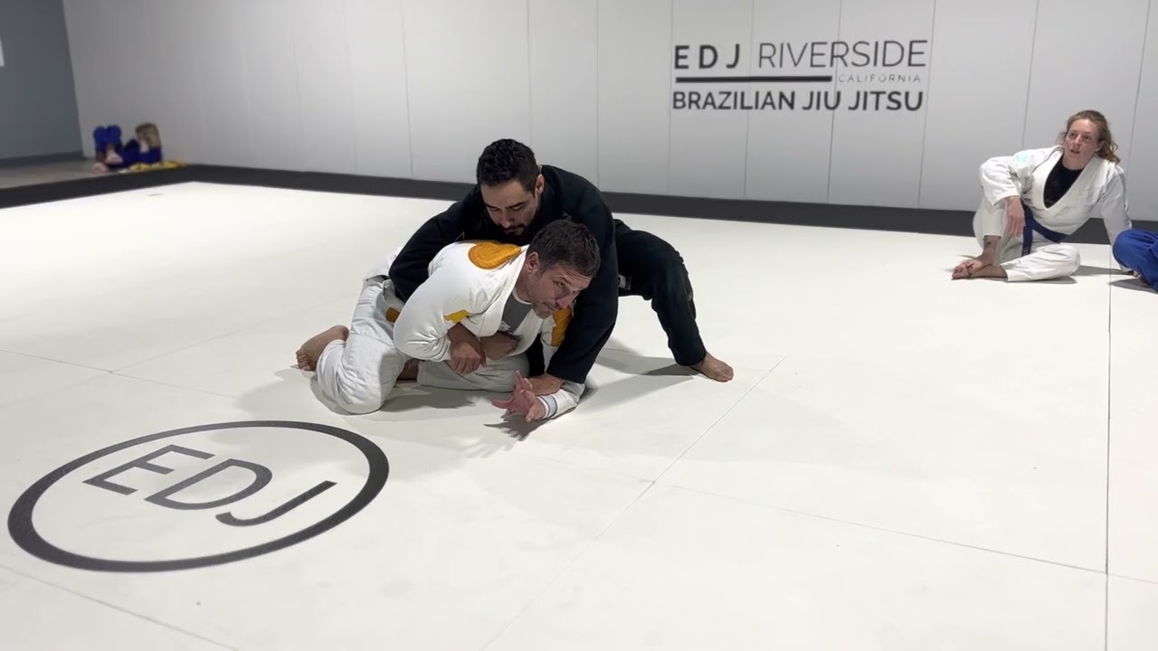 SNEAKY SUBMISSION FROM THE TURTLE GUARD | JIU JITSU CONNECTION AT EDJ RIVERSIDE