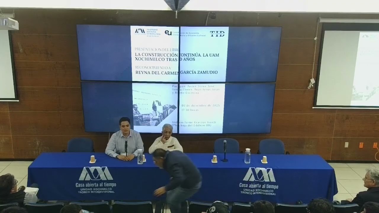 Presentación de libro y reconocimiento a Reyna del Carmen