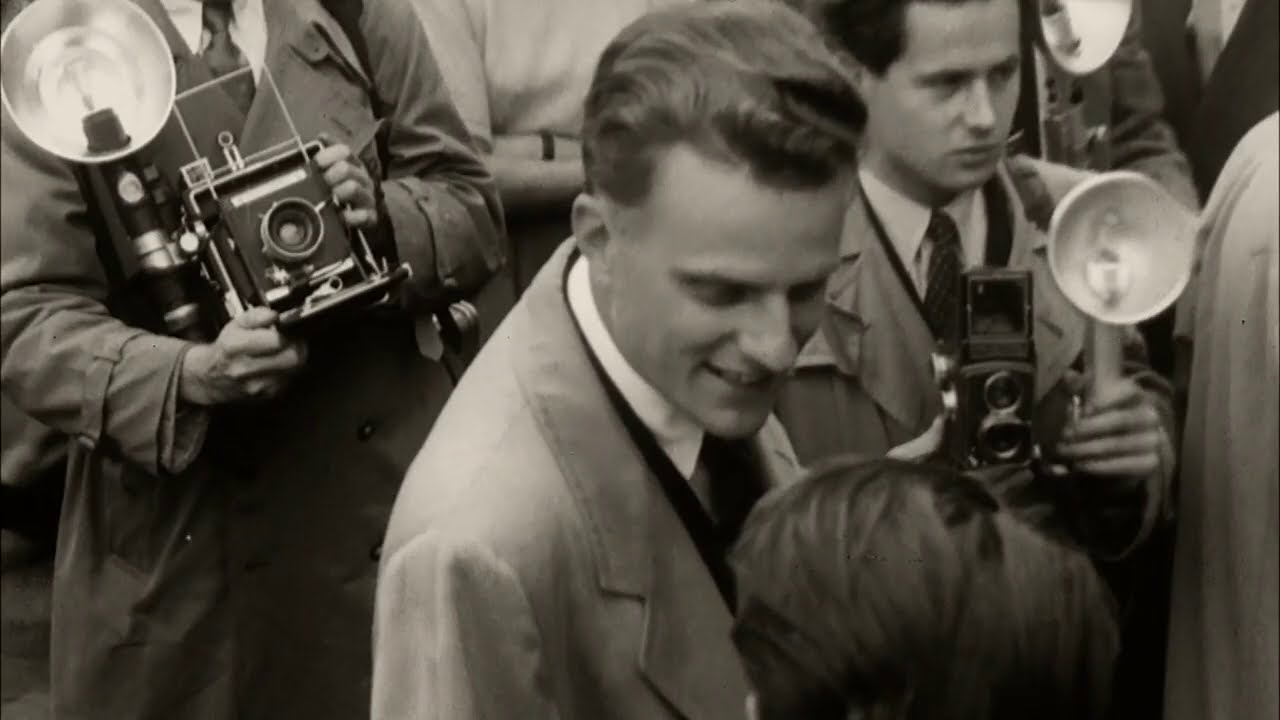 The Story of How Billy Graham&rsquo;s Ministry Began