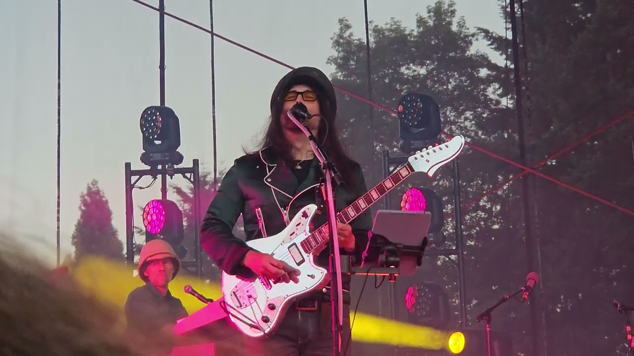 Pigs (Three Different Ones)4k  Les Claypool's Fearless Flying Frog Brigade 7/8/23 Marymoor Park LIVE