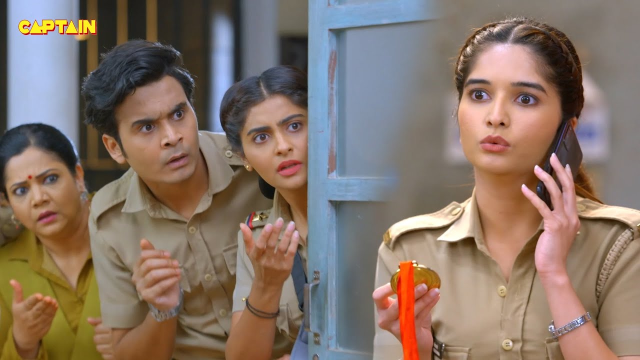 Karishma Singh और Cheetah ने देख लिया Santosh को किसी और लड़के से बात करते हुए || Maddam Sir