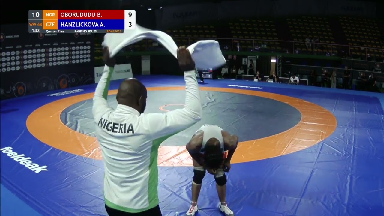 1/4 WW - 68 kg: B. OBORUDUDU (NGR) v. A. HANZLICKOVA (CZE)