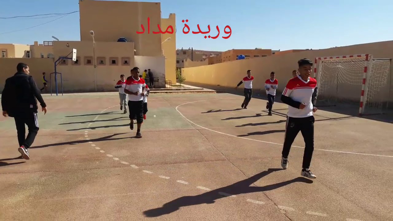 فريق وريدة مداد -كرة اليد -جانب من تسخينات الفريق