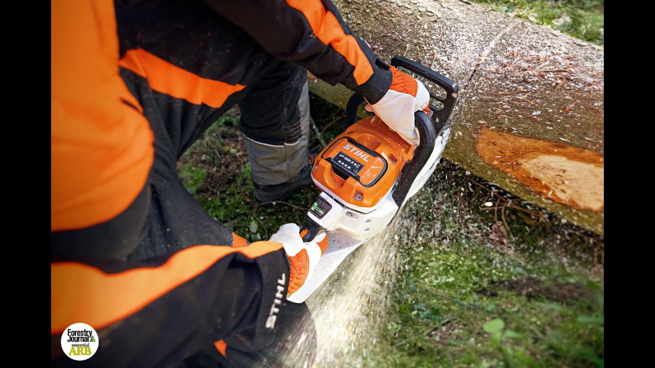 Stihl's new MSA 300 vs the MS 261 C-M