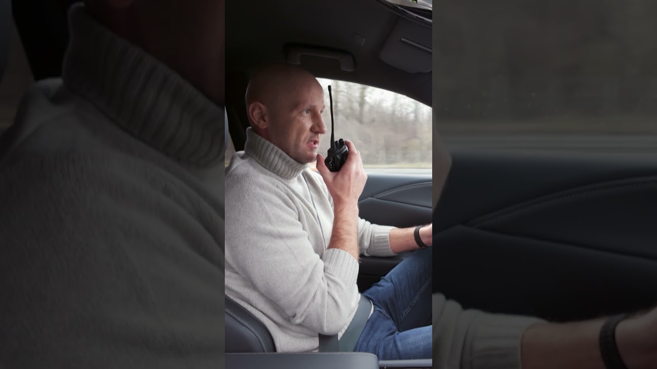 Niekończący się zasięg hybrydy! 😅 | Moto Kombat #shorts