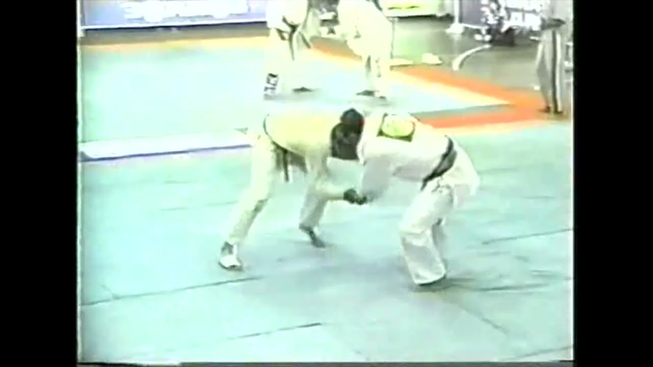Royler Gracie vs. Marco Aurelio - 1995 Brazilian  Jiu Jitsu National Championships - 