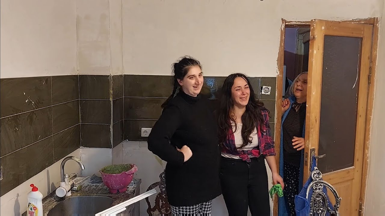 ვშლით სუფრას და ვხალისობთ//რემონტის დროს სერიოზულობა არ ღირს 😄