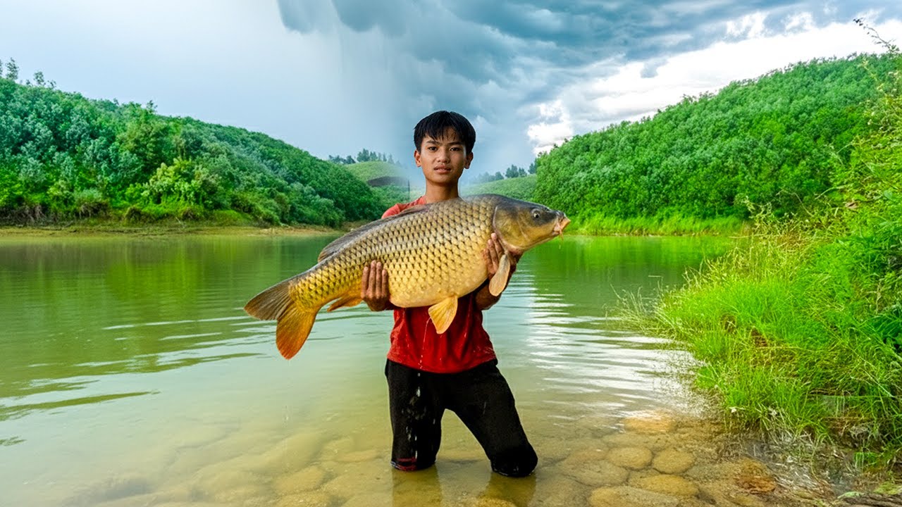 Fishing in the Storm | Orphan Boy vs Giant River Fish