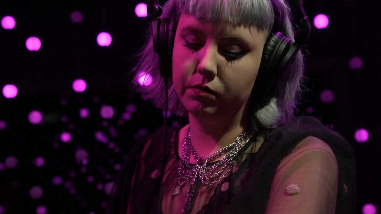 Kælan Mikla - Hvernig kemst ég upp? (Live on KEXP)
