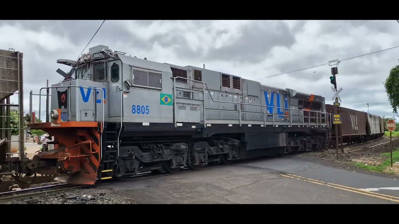 Trem J740 chegando em Uberaba com locomotiva lider SD70ace e vagoes hfe 24/01/2026