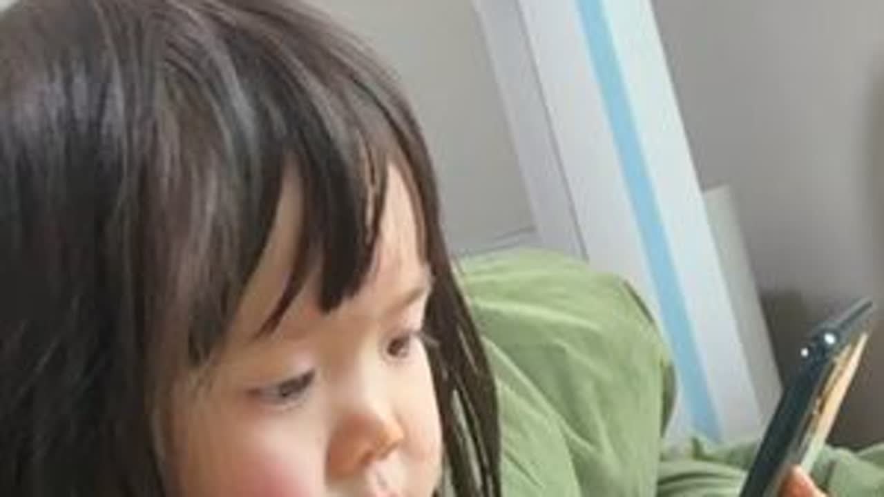 准备好喽 要拍照啦 以后拍照不知道怎么摆姿势请看宝宝 9.28播播#曾婉之宝宝 #一颗肉丸子 @一颗肉丸子 @我的名字叫婉婉 @丸子的男管家