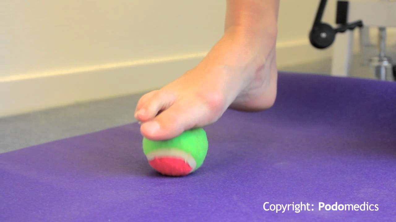 Oefening 4f. Peesplaat massage met tennisbal