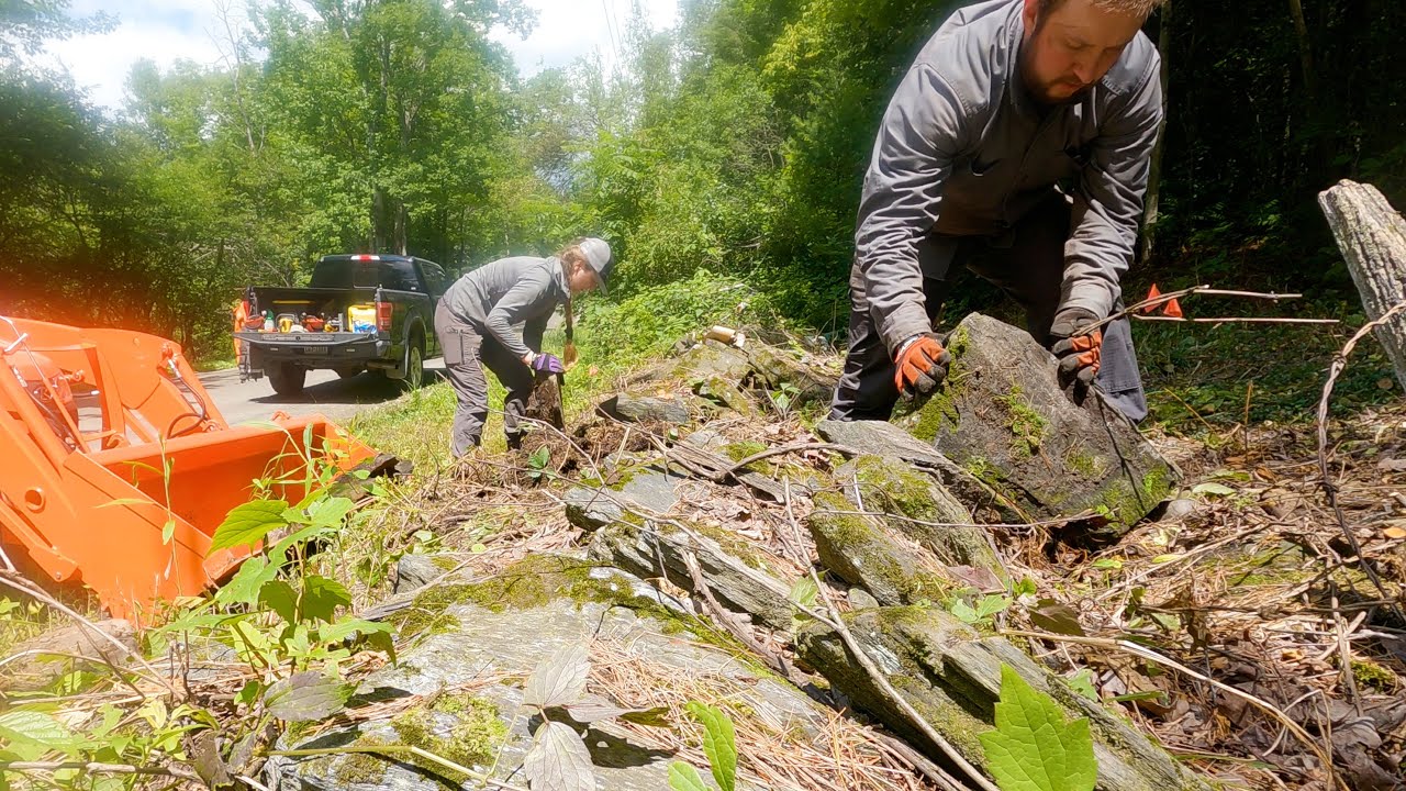 Can we move this stone wall? Moving rocks with Kubota L3901 tractor