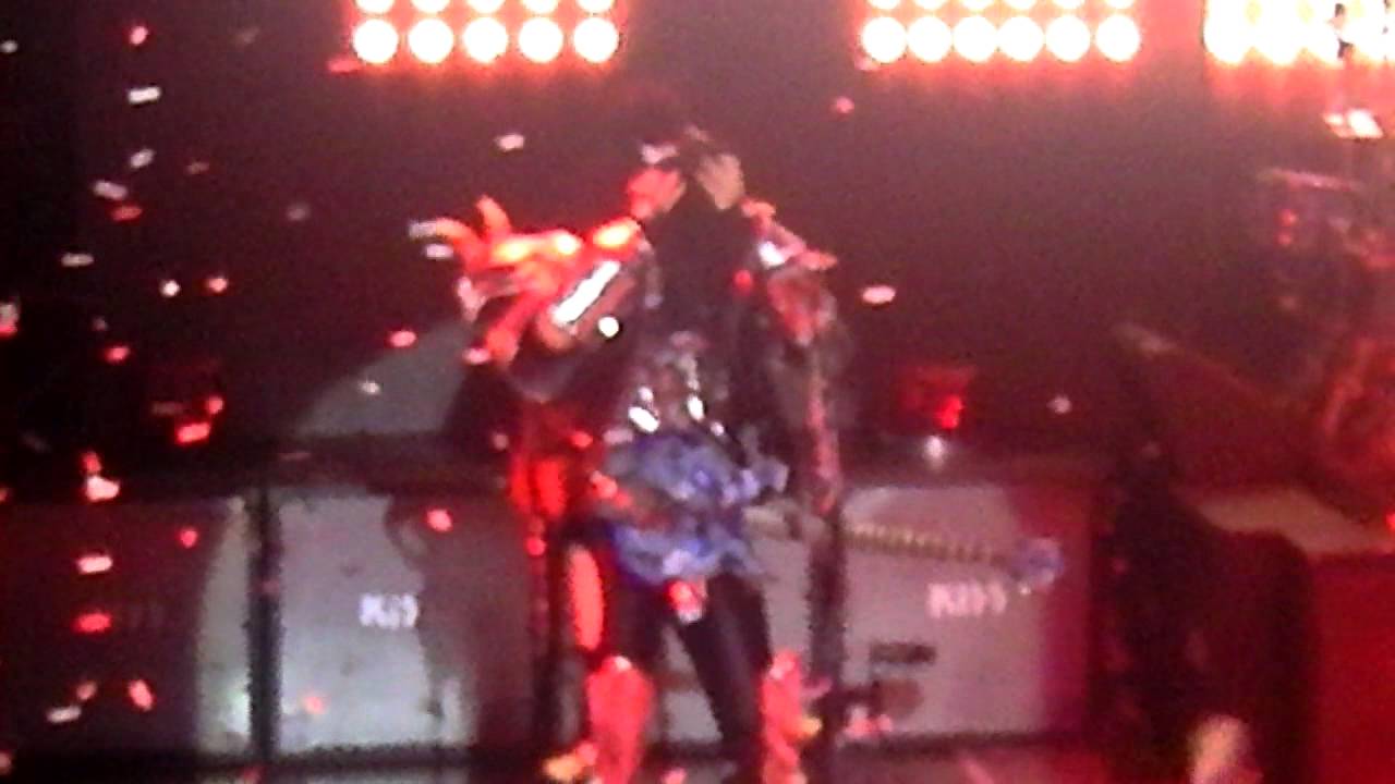 Kiss Kruise 2012