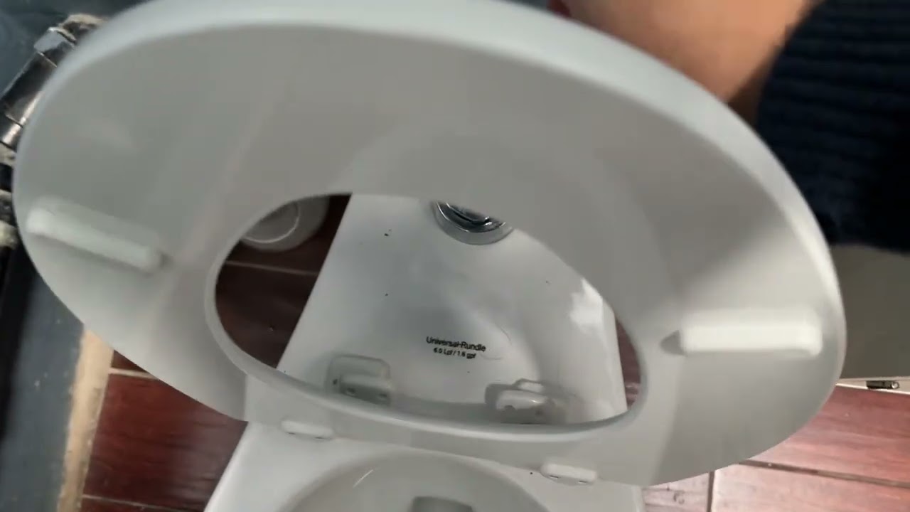 [604] Universal Rundle Amega toilet w/ AS flushometer