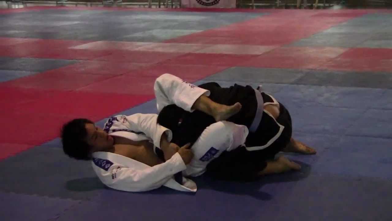 Maher A (BJJ Singapore) vs Eddie Ng (Evolve MMA) - 2011 Thai Open [Blue Belt Absolute / Fight 03]