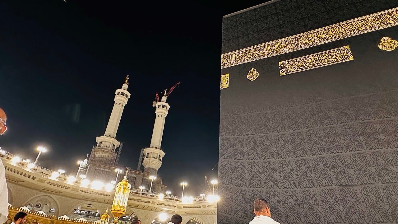 Fajr Azaan at the Kaaba, Masjid Al-Haram