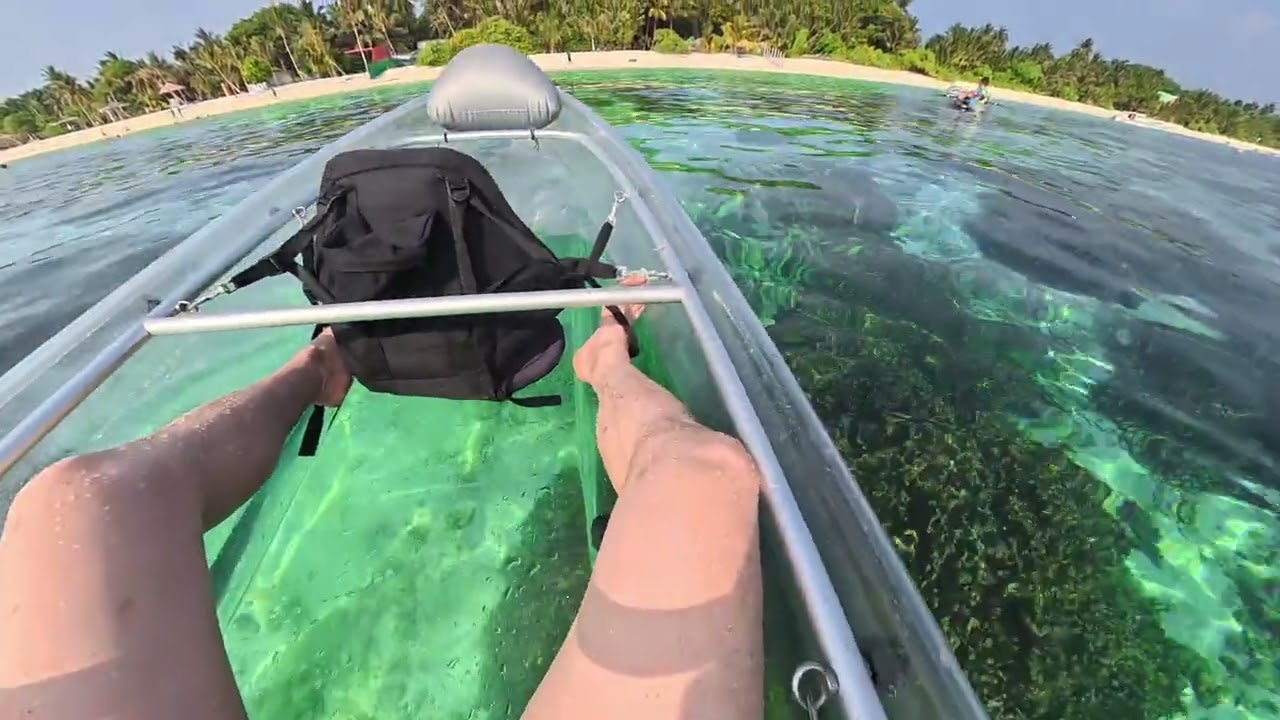 Glass bottom kayak Thoddoo 2026-01-18
