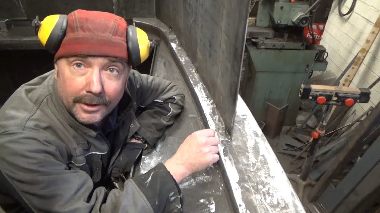 Narrowboat Build Cruiser Stern Steel Sides & Gates Welded On.