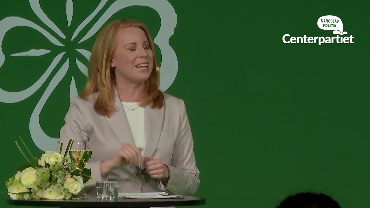 Annie Lööf och Fredrick Federley talar från valvakan EU-valet 2019