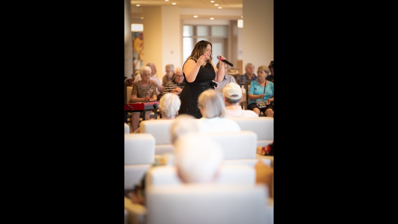 Agence Distinction - Chanteuse Marie-Josée Landry - Concert de Noël