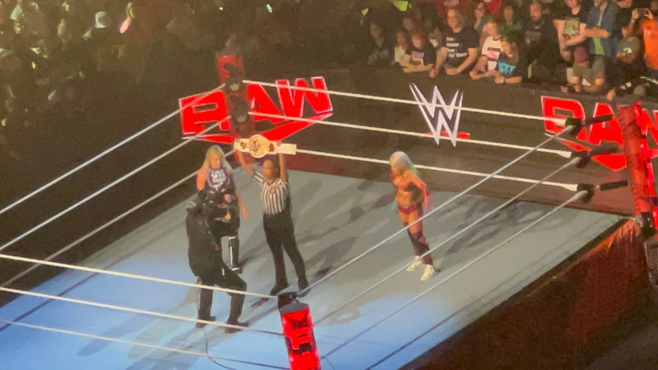 FULL MATCH - Liv Morgan (c) vs Zelina Vega live - Monday Night Raw 07/01/2024