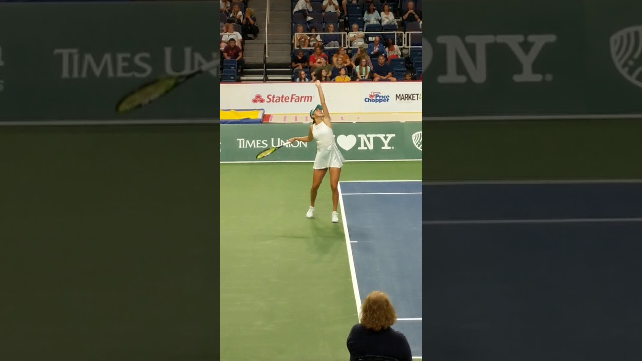 Bencic serve
