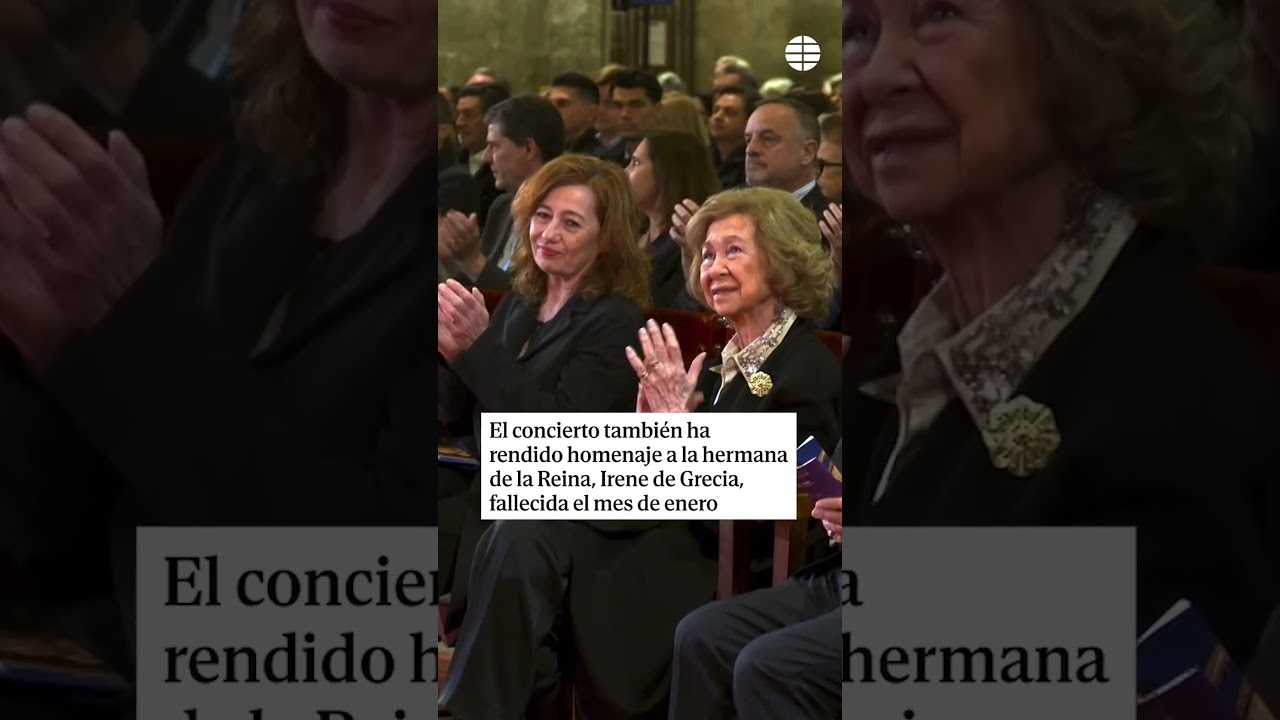 Aplausos a la Reina Sof&iacute;a en su llegada al tradicional concierto de Semana Santa de Palma #shorts