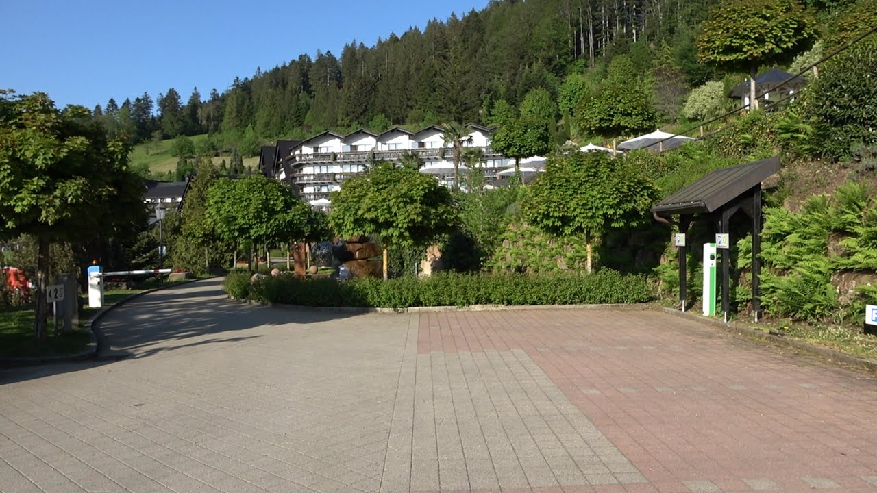Schwarzwald Resort Dollenberg - Aussenbereich - Bad Peterstal-Griesbach