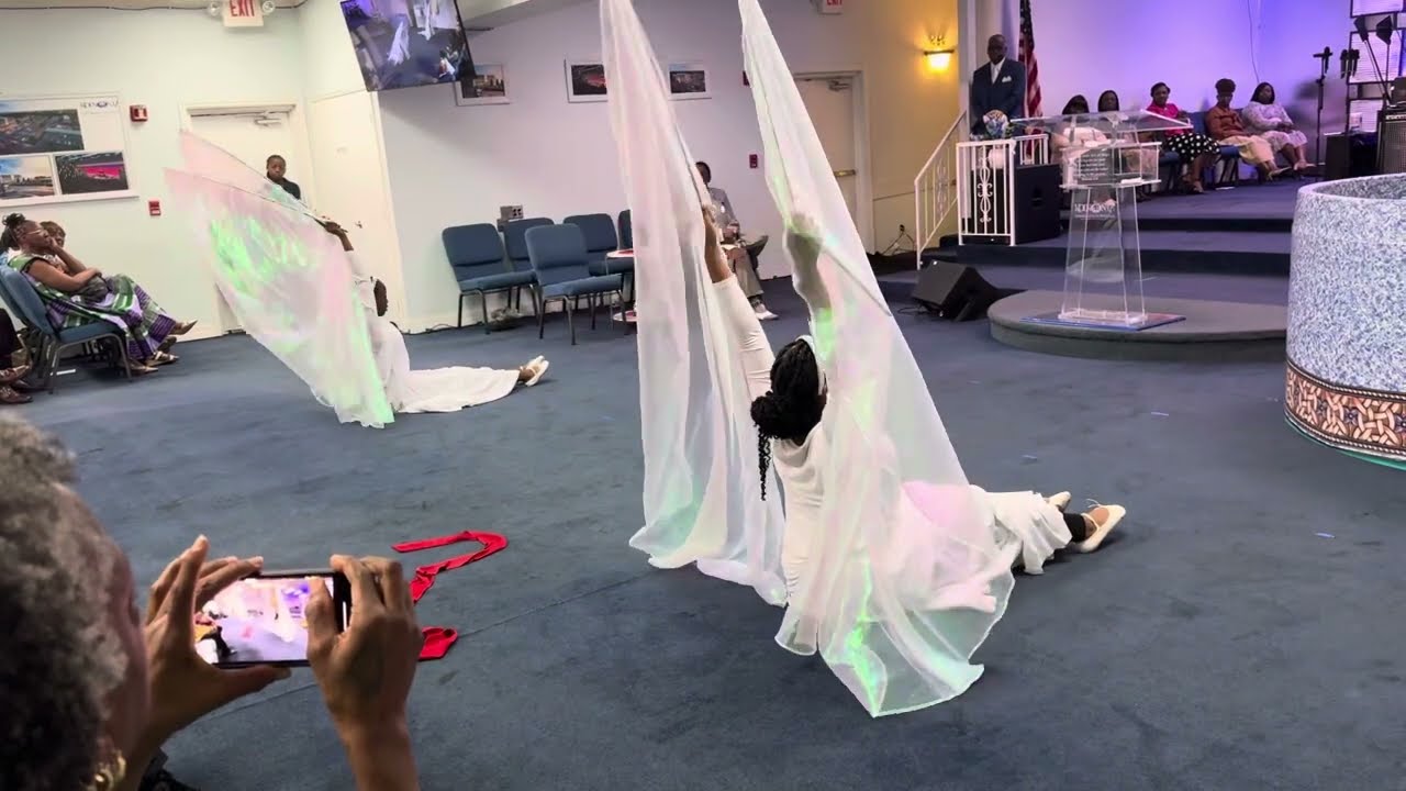 Praise Dance to “One Name (Jesus)” by Naomi Raine & “Hallelujah” by Pentatonix Ministered: 04/14/24