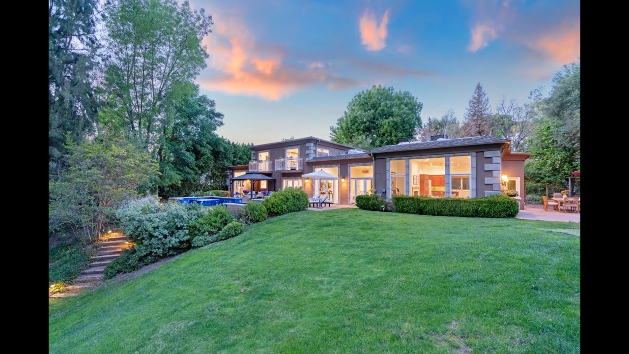 5007 Arundel Dr, Woodland Hills, CA 91364