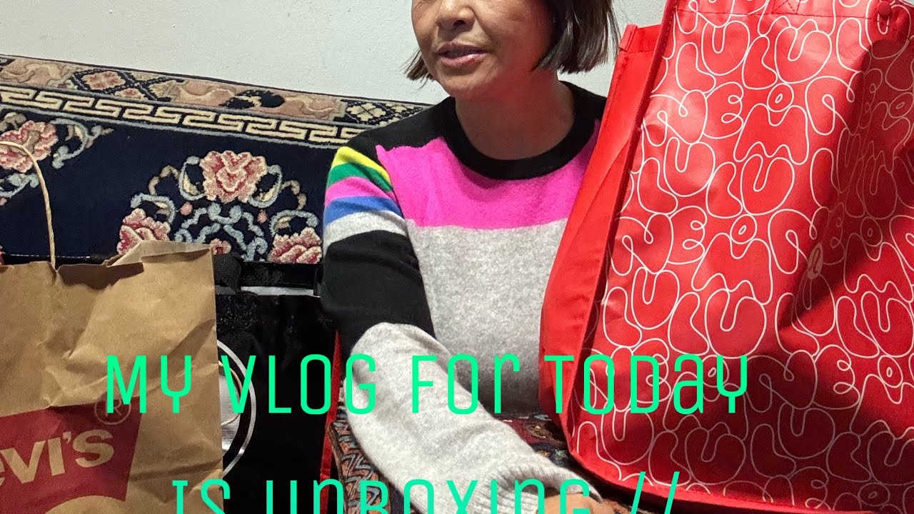 My vlog for today is unboxing // Excited// 
