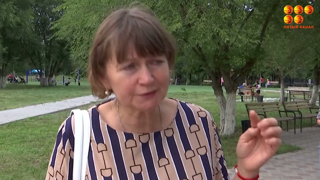 Второй месяц в ветреную погоду поселок Топар в Карагандинской области накрывает зольной пылью