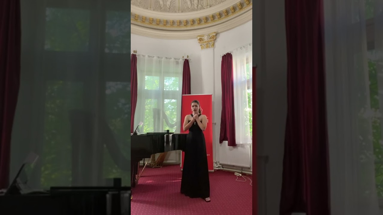 Maria Cazacu- Oh quante volte ( Capuleti e i Montecchi- Bellini) Aria Julietei