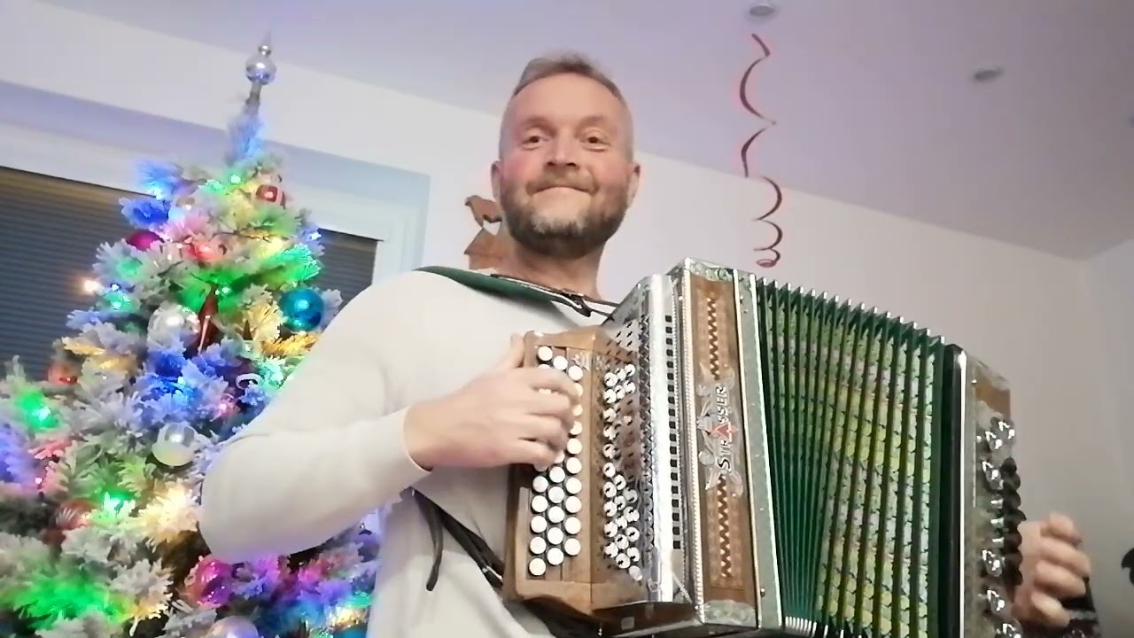 Martin Čerňanský - Feliz Navidad, heligónka Strasser, GCF 