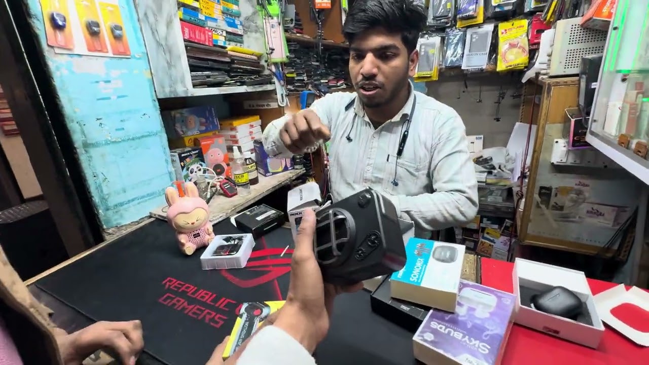 New style mini speaker & nothing buds only 300&350rs #v.kmobile’s#lucknowcity#buds& speaker 