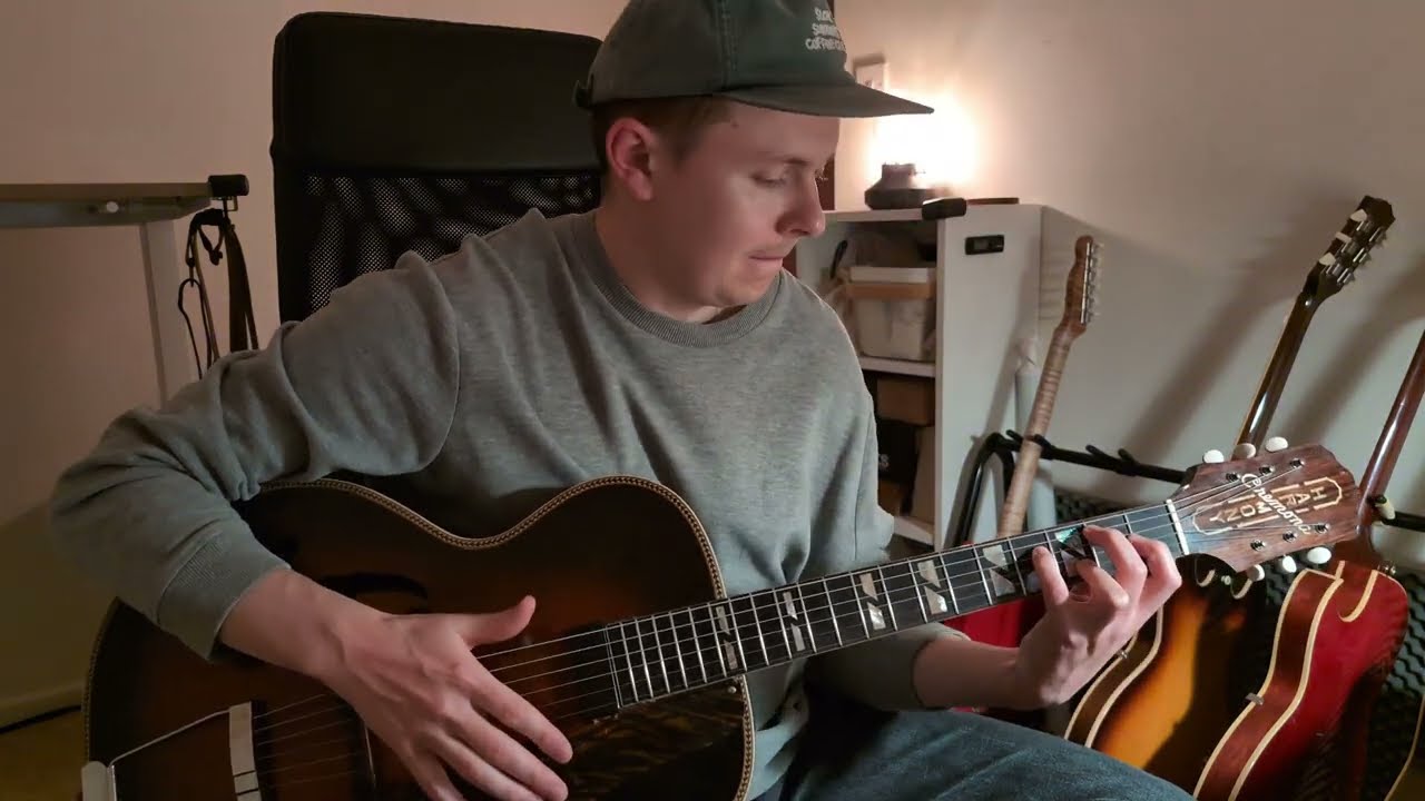 DeltaTude in E - Unaccompanied Fingerstyle Delta Blues