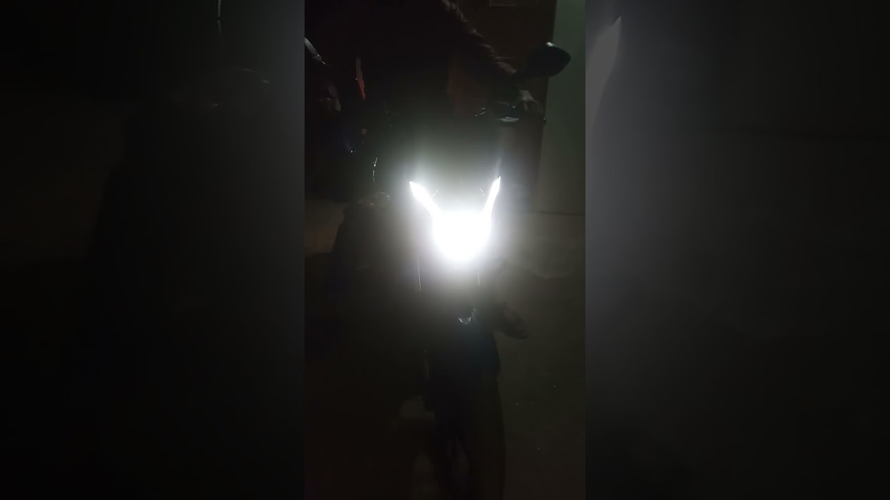 Hero glamour Xtec 125 night headlight throw#heromotocorp #night light test#viral #bikelover #bike