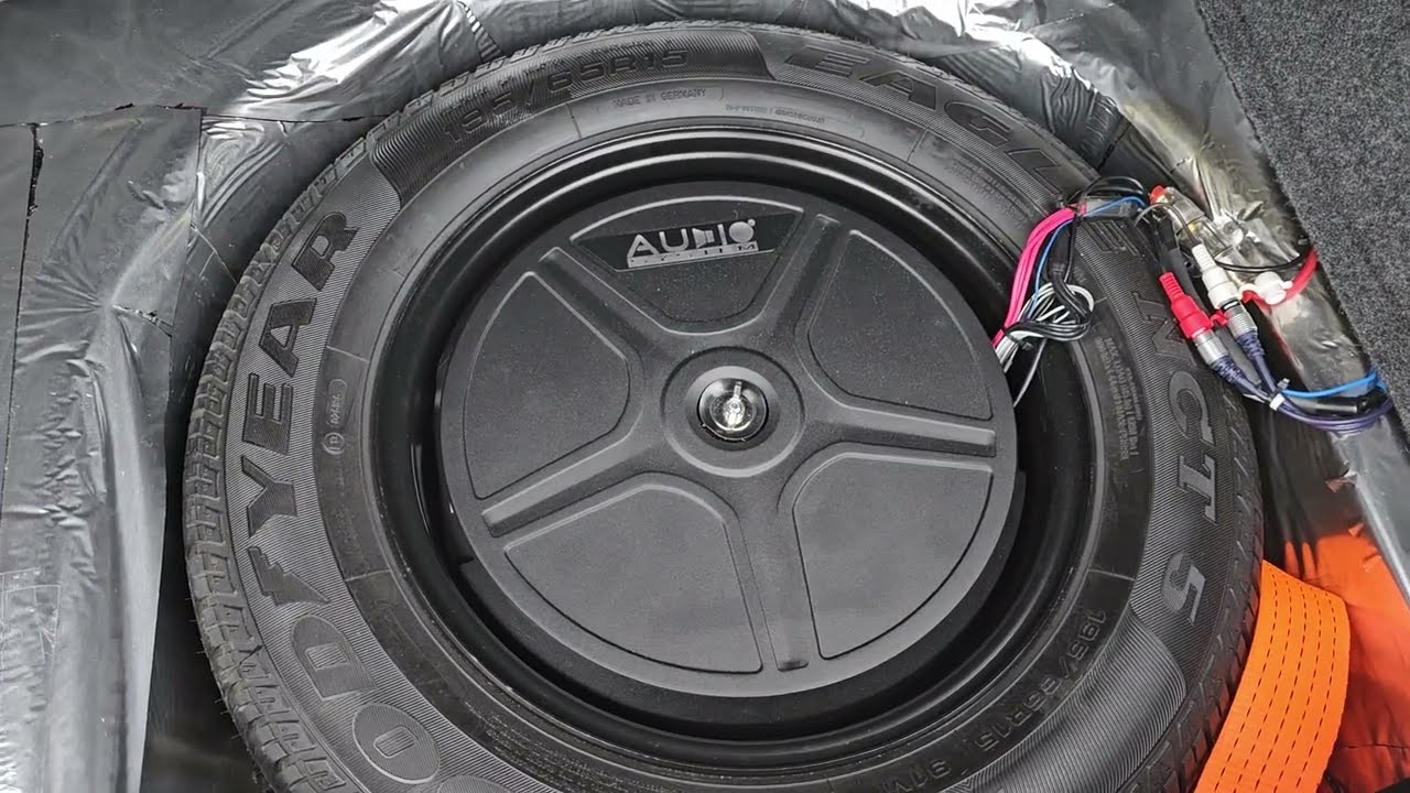 VW Golf IV V VII Audio System SW11 active subwoofer do wnętrza koła R165em evo2