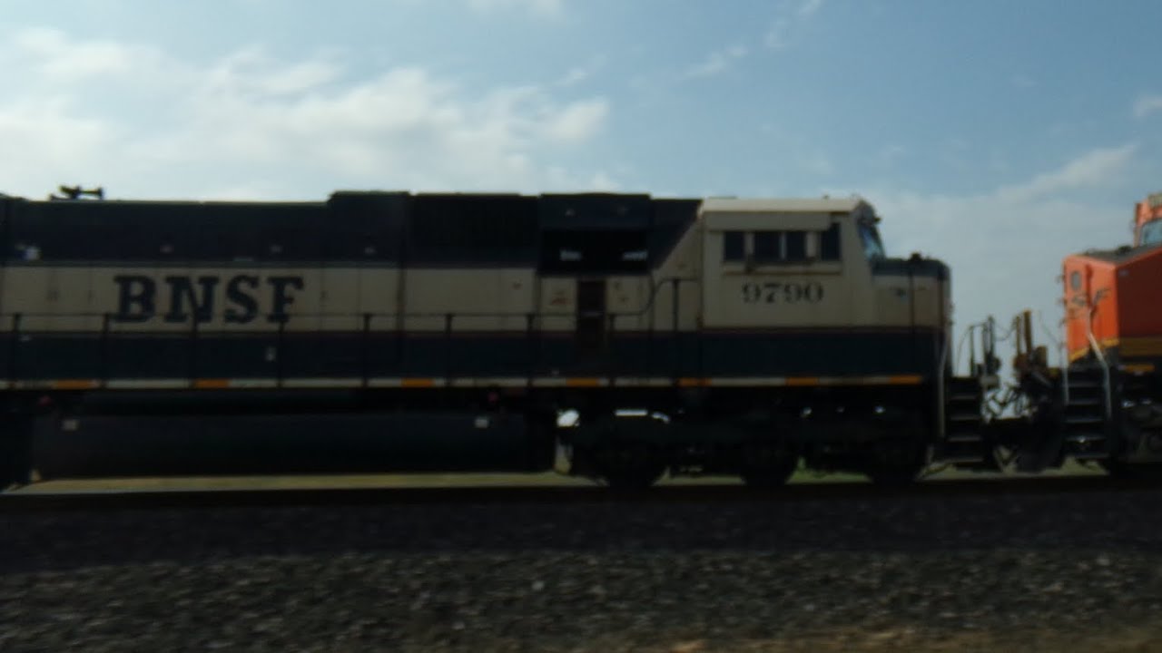 BNSF9790! + UP6379! & Roseville trains FT( @scooterchase @thatrailfan7 @f40m )