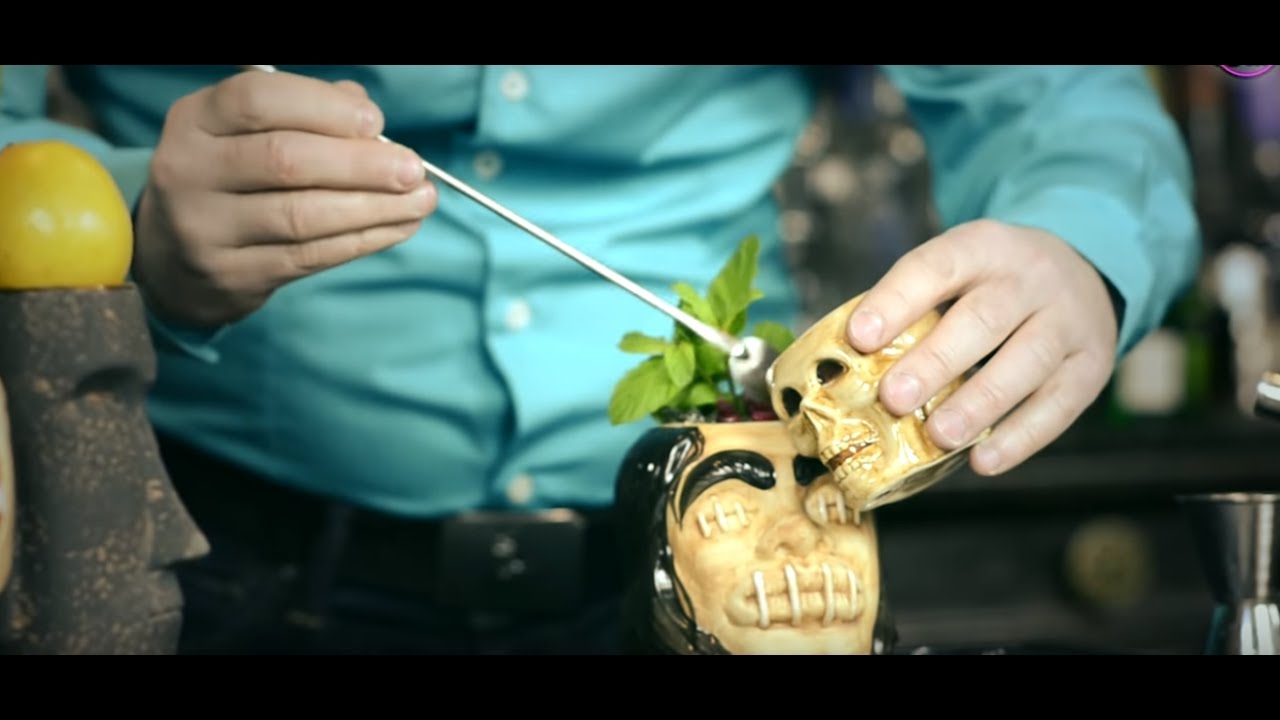 Drink Mai Tai w stylu Tiki - egzotyczny drink z Falernum
