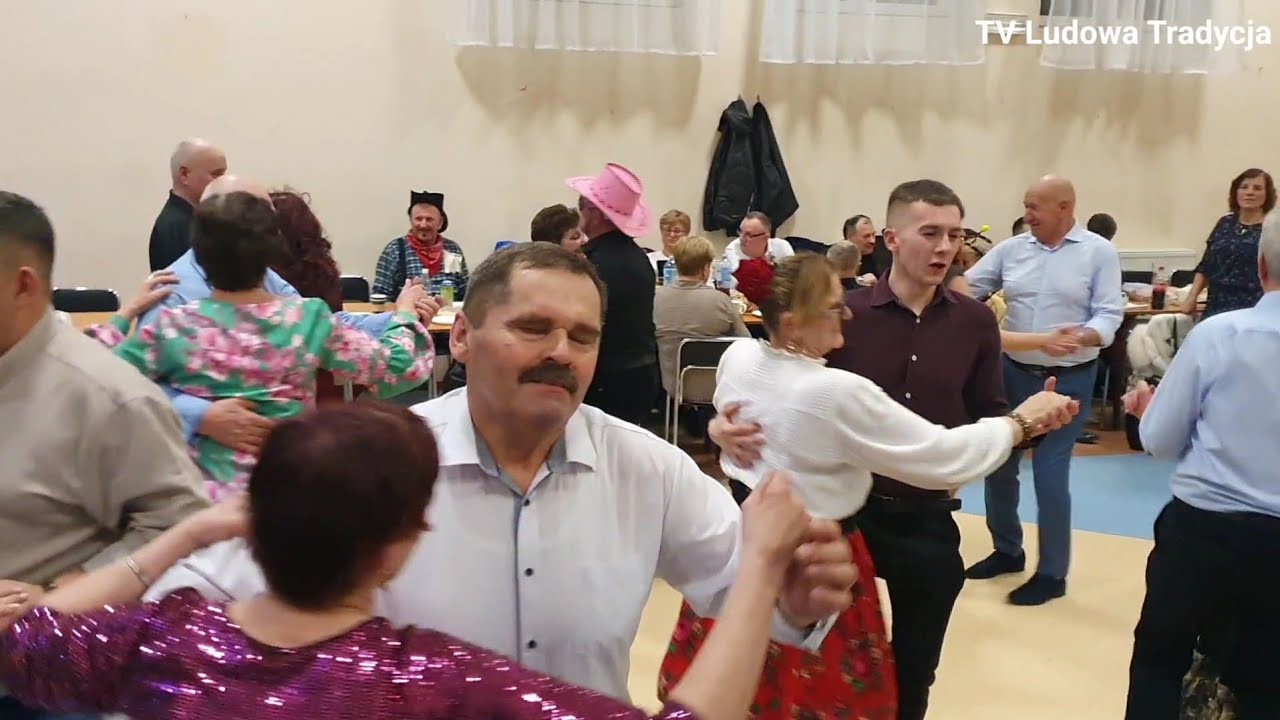 WYLUZOWANY NA MAXA Arek daje popis swych umiejętności z Danusią przy dźwiękach Kapeli BURSÓW 