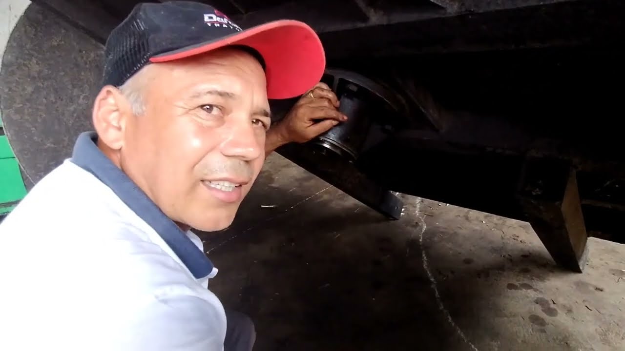 DEU RUIM A ROÇADEIRA QUEBROU, VENHAM VER A GENTE CONSERTANDO
