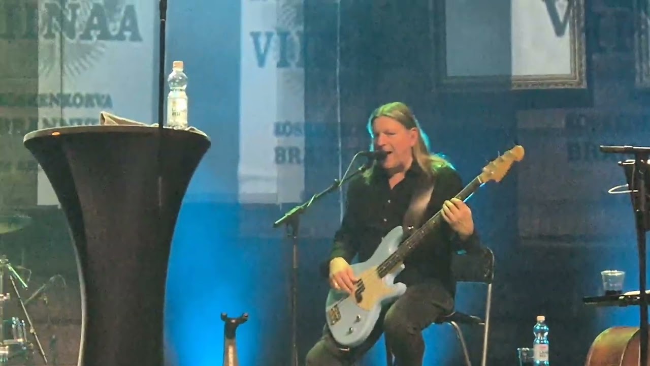 Eppu Normaali: Baarikärpänen live Logomo 14.2.2026