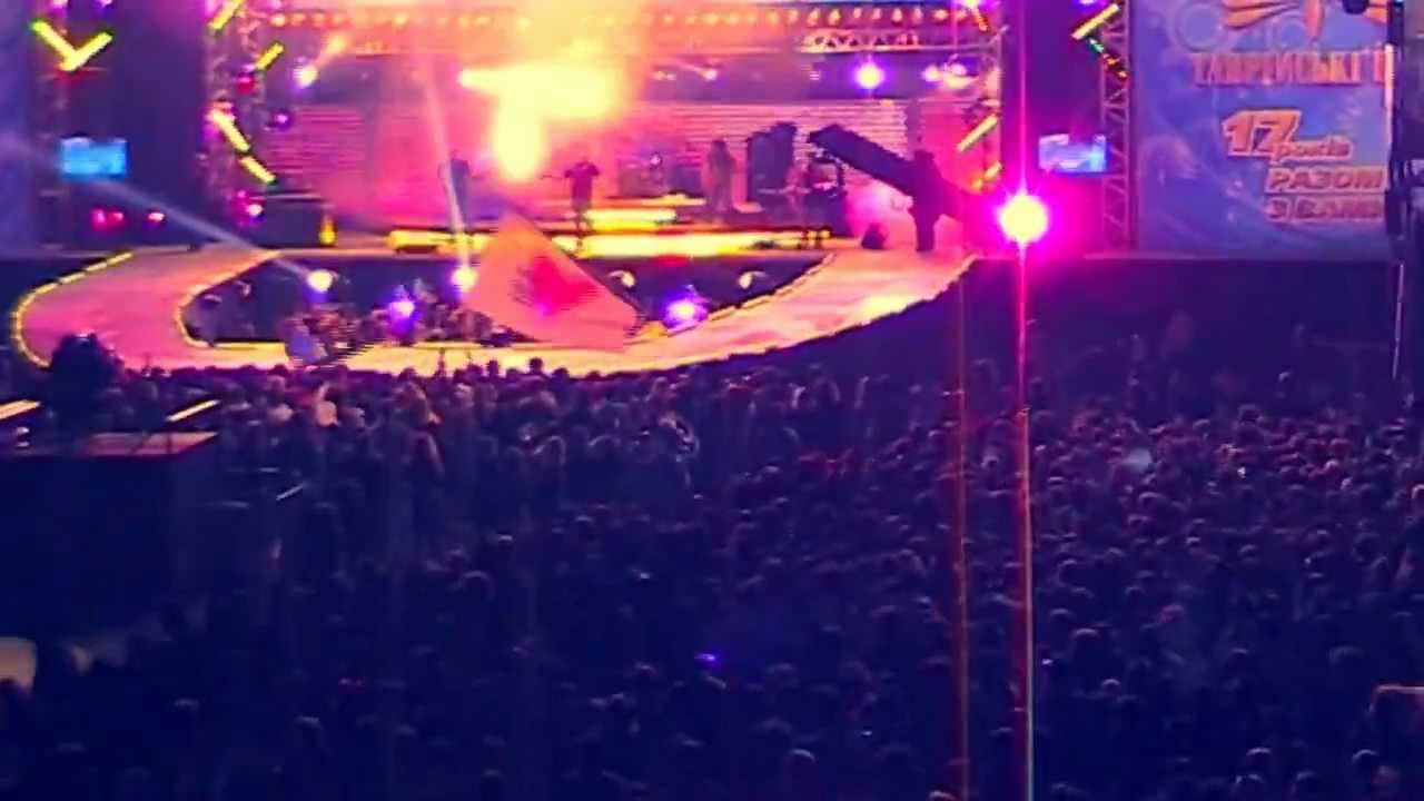 Тартак - Божевiльнi Танцi (Live Таврийские игры 2008) 720