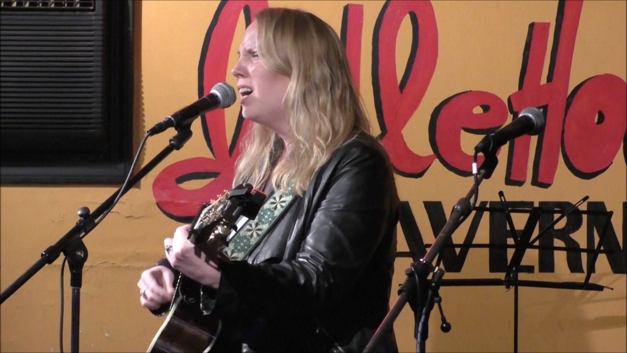 In Nashville with Mary Bragg (& Libby Koch & Patterson Barrett) at Bobbys Idle Hour Feb 24 2017
