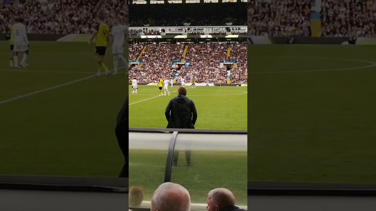 Leeds United Daniel Farke at Elland Road. "Shave yer balls man" !! 