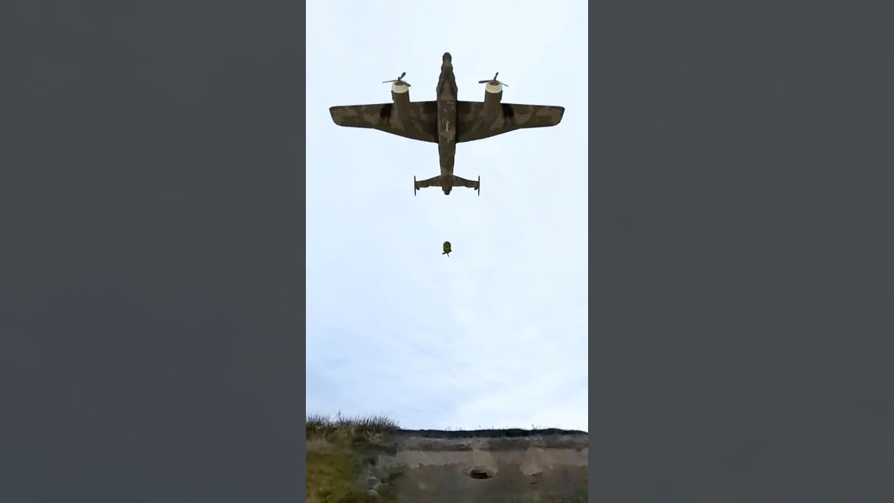 Бомбардиро Крокодило: Берегитесь бомбы! 🐊✈️